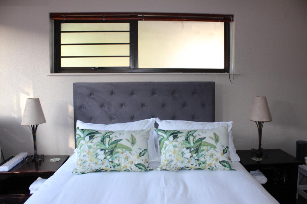 Amru Guesthouse B&B Brackenfell Kültér fotó